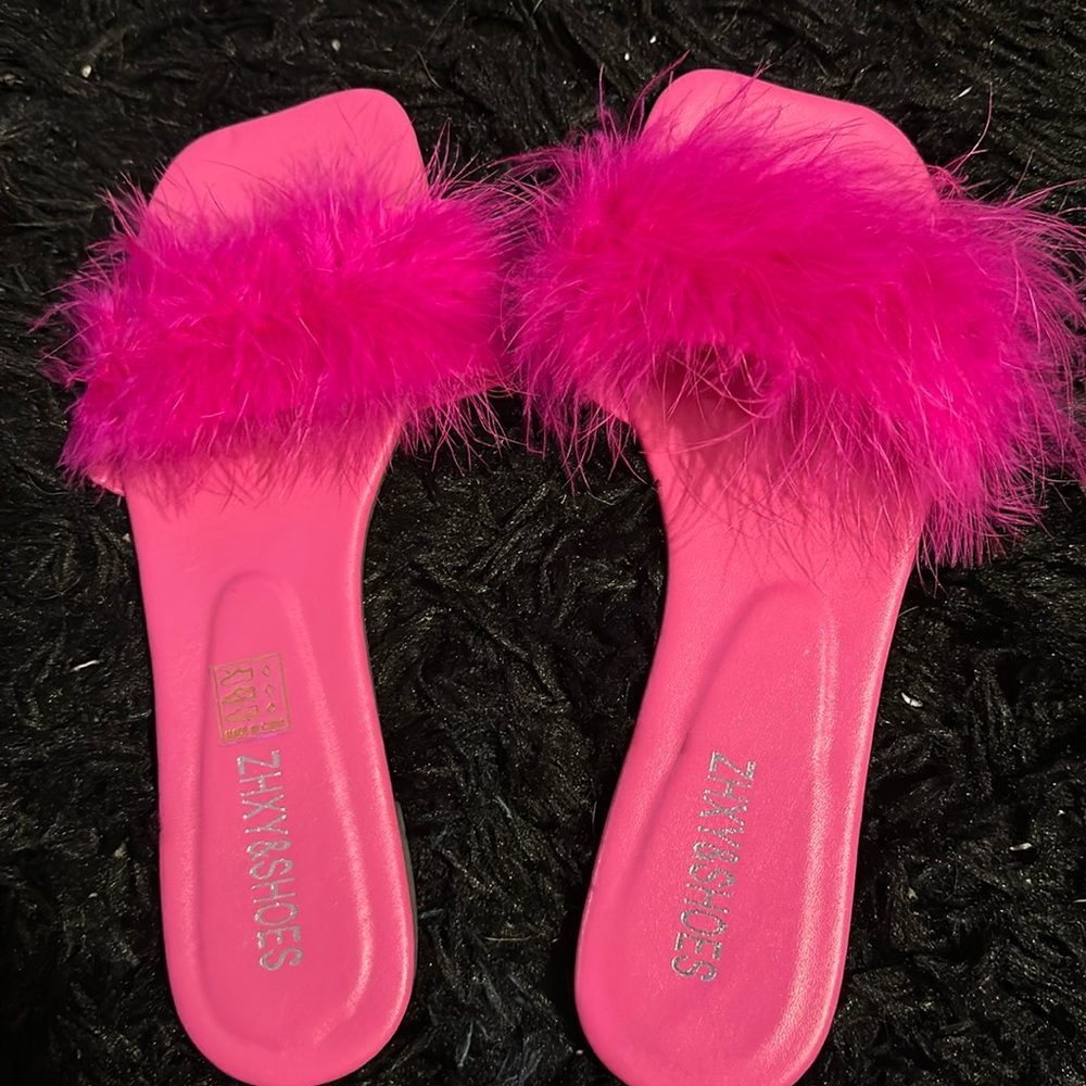 ✅SOLD✅Elegant pink sandals never worn